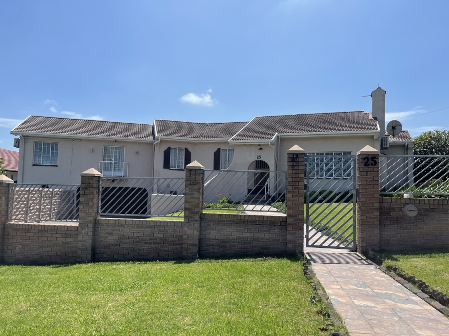 4 Bedroom Property for Sale in Braelyn Heights Eastern Cape